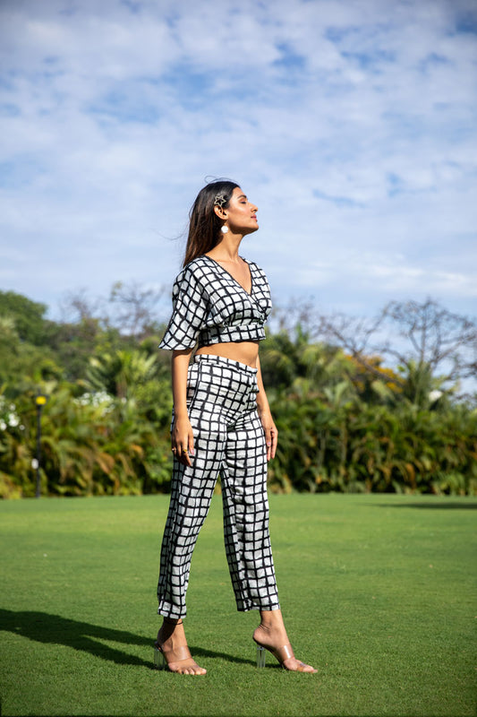 Cubic Curves Linen Co-ord Set - Yuvani
