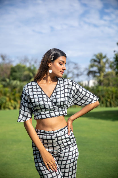 Cubic Curves Linen Co-ord Set - Yuvani