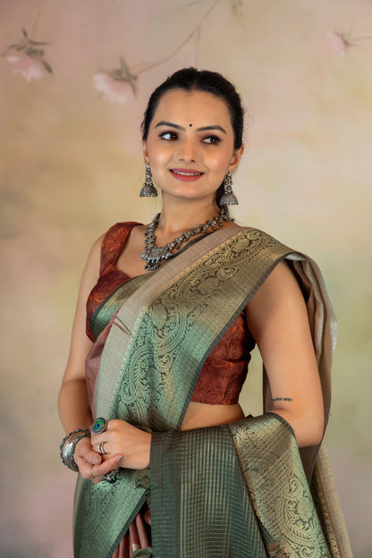 Floral Rust Ombre Jacquard Checks Saree - Yuvani