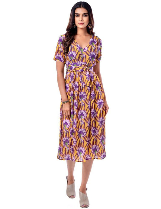 Aesthetically Pleasing Belt Dress - Yuvani